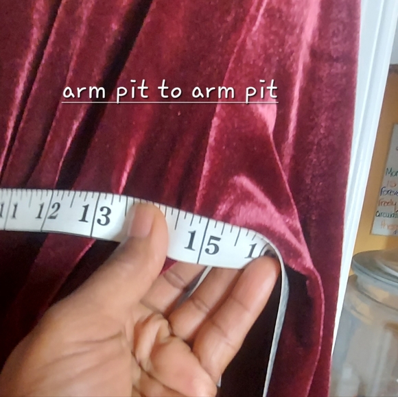 Velvet Dress - Picture 5 of 7